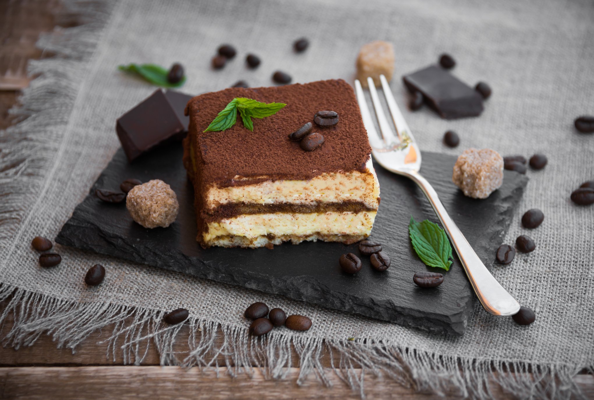 Tiramisu cake